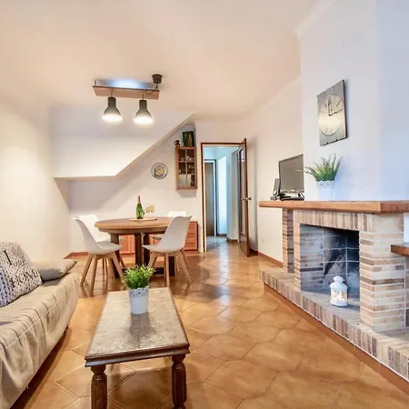 Casa L'escala, 2 Dormitorios, 5 Personas - Es-325-35