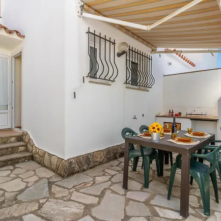 Holiday home Casa L'escala, 2 Dormitorios, 5 Personas - Es-325-35 Torroella De Montgri