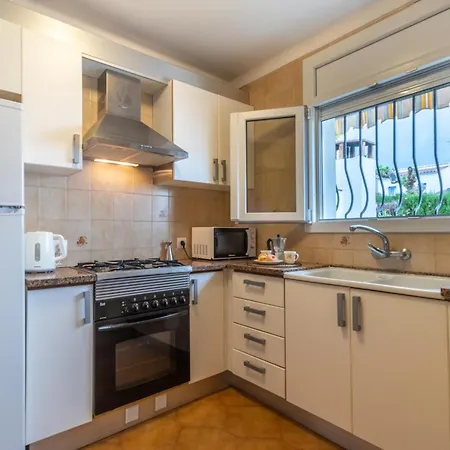 Casa L'escala, 2 Dormitorios, 5 Personas - Es-325-35 Holiday home Torroella De Montgri