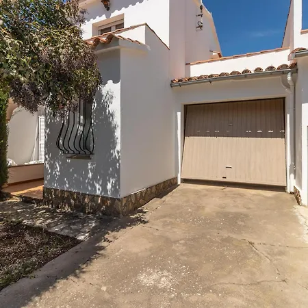 Casa L'escala, 2 Dormitorios, 5 Personas - Es-325-35 Holiday home *